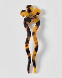 Oliver Bonas - Saffron Tort Resin Flower Hair Pin - Lyst