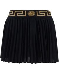 Versace - Greca Border Pleated Shorts - Lyst