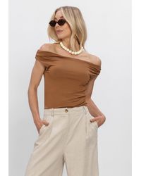 Modström - Damen Tops & T-Shirts Himamd Off Shoulder Top - Lyst