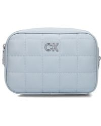 Calvin Klein - Umhängetasche Re-Lock Quilt Camera Bag Damen - Lyst
