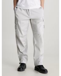 Calvin Klein - Jeans Cargohose STRAIGHT CARGO PANT mit Calvin Klein Logo-Badge - Lyst