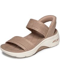 Skechers - Go Walk Arch Fit 2.0 Sandal Sandale Sommerschuh, Keilsandalette, Urlaubsschuh Mit Sportiver Sohle - Lyst