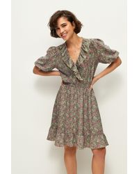 Next - Minikleid Kurzärmeliges Kleid mit Rüschen und kurzen Ärmeln (1-tlg) - Lyst