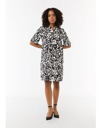 Comma, - Minikleid Baumwoll-Kleid mit Hemdkragen und All-over-Print - Lyst