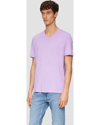 S.oliver - Kurzarmshirt T-Shirt mit V-Ausschnitt und Logo-Print Artwork - Lyst