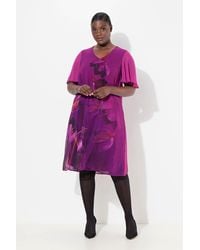 Ulla Popken - Abendkleid Kleid Blüten A-Linie V-Ausschnitt Cup-Halbarm - Lyst