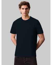 Calvin Klein - T-Shirt SS SMOOTH CTTN SOLID CREWNK TEE mit Logo - Lyst