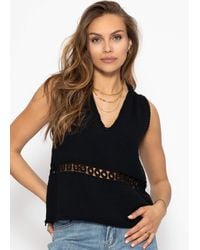 SassyClassy - T-Shirt Sommer Musselin Top V-Ausschnitt Elegant Lockerer ärmellose Bluse aus Baumwolle mit dekorativer Spitzenborte - Lyst