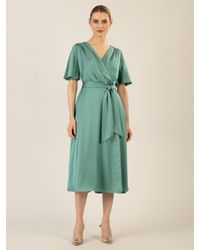 Apart - Midikleid us mattschimmerndem Satin - Lyst