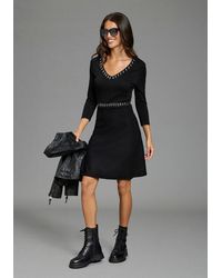 melrose - Strickkleid Feminines Mini Kleid Mit Ausgestelltem Rock Und V-Neck - Lyst