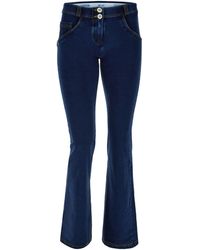 Freddy - Schlagjeans WRUP REGULAR WAIST FLARED mit Lifting & Shaping Effekt - Lyst