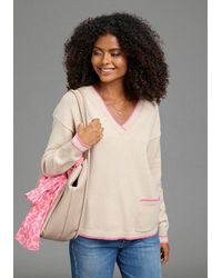 Laura Scott - V-Ausschnitt-Pullover Mit Aufgesetzter Tasche Und Lässiger Passform Mit Kontraststreifen - Lyst