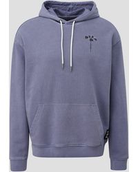QS - Sweatshirt Hoodie mit Front- und Rückenprint Label-Patch - Lyst