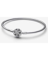 PANDORA - Moments Sparkling Snowflake Clasp Bangle - Lyst