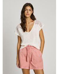 Pepe Jeans - Camiseta cuello pico con encajes - Lyst