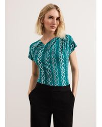 Phase Eight - Kiara Chain Print Top - Lyst
