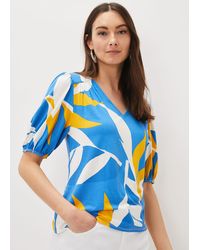 Phase Eight - 's Izzey Leaf Print Top - Lyst