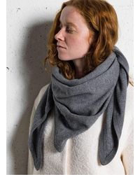 Berenice - Echarpe Triangulaire En Laine - Lyst
