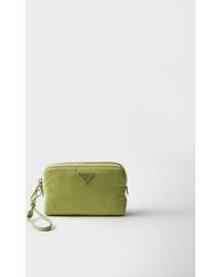 Prada - Kleine Pouch Aus Re-Nylon - Lyst