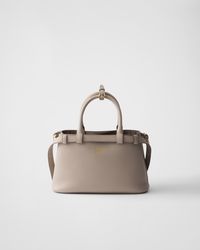 Prada - Kleine Buckle Handtasche Aus Leder Mit Doppeltem Gürtel - Lyst