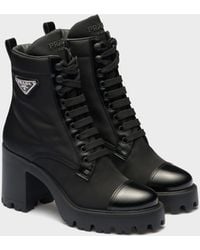 Prada - Bottines À Plaque Logo - Lyst