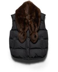 Prada - Chaleco De Plumón En Re-Nylon Y Piel De Oveja. Mujer, Talla - Lyst