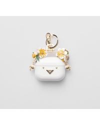 テックアクセサリー PRADA PATTY TRICK AIRPODS CASE Prada Patty Trick Airpods Case in Black | Lyst