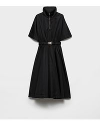 Prada - Midikleid Mit Kurzen Ärmeln Aus Re-Nylon - Lyst