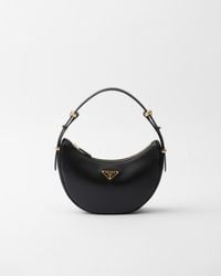 Prada - Kleine Arqué Schultertasche Aus Leder - Lyst