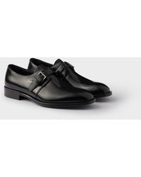 Prada - Derby-Schuhe Aus Gebürstetem Leder Mit Schnalle - Lyst