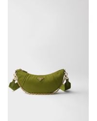 Prada - Demi-Lune Schultertasche Aus Re-Nylon - Lyst