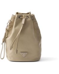 Prada - Pouch De Re-Nylon, Mujer - Lyst