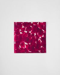 Prada - Seidenschal Mit Print - Lyst