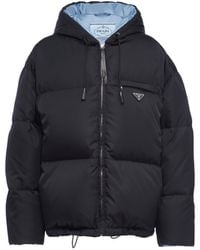 Prada - Chaqueta Con Capucha De Plumón Y Gabardina De Re-Nylon, Mujer, Talla - Lyst