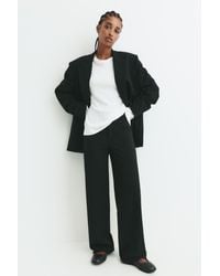 Pull&Bear - Stoffhose Mit Hohem Bund Und Abnähern - Lyst