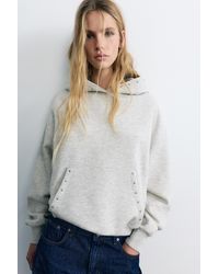 Pull&Bear - Sweater Met Studs En Capuchon - Lyst