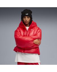 PUMA - Giacca Imbottita E Lucida Con Cappuccio Wardrobe Essentials Da Donna, Abbigliamento, Rosso - Lyst