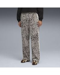 PUMA - T7 Leo Luxe Straight Hose Mit Allover-Print Damen, Kleidung, Alpine Snow/Ice Coffee - Lyst