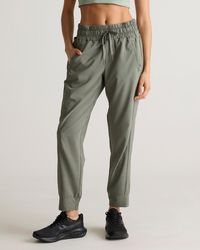 Quince - Micro Ripstop Mid-Rise Hike Joggers, Polyester - Lyst