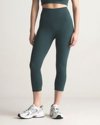 Quince - Ultra-Form High-Rise Capri, Nylon/Spandex - Lyst