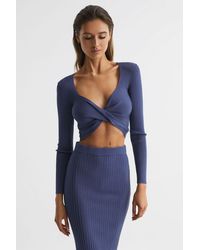 Reiss - Iona - Blue Knitted Twist Cropped Top, Uk X-small - Lyst