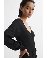 Reiss - Lexi - Black Knitted Sleeve V-neck Top - Lyst