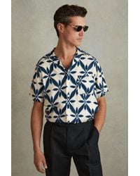 Reiss - Marabel - Ecru/navy Relaxed Printed Cuban Collar Shirt - Lyst