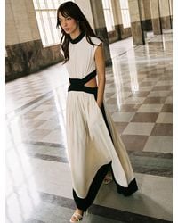 Reiss - Keely - Ivory/black Cut-out Waist Contrasting Maxi Dress, Us 10 - Lyst