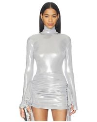 Norma Kamali - Slim Fit Long Sleeve Turtle Top En Color Plateado Metálico Talla (También En S) - Lyst
