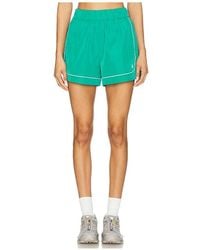 Alo Yoga ショートパンツ ブルー | Lyst