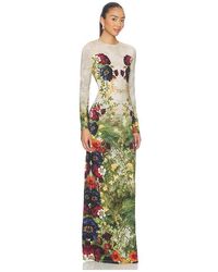 Alice + Olivia Alice + Olivia Delora Fitted Long Sleeve Maxi Dress in Green  | Lyst