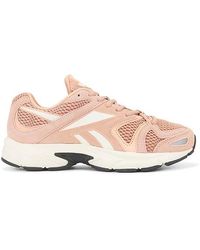 Reebok - Zapatilla Deportiva En Color Durazno Talla (También En 6, 7, 7.5, 8, 8.5, 9, 9.5) - Lyst