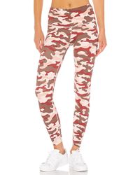 Varley Леггинсы Estrella В Цвете Zion Camo - Pink. Размер L (также В Xs). - Красный