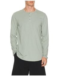 Cuts - Curve Hem Long Sleeve Henley - Lyst